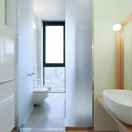 Elegant & Spacious In Solaria - View Apartment Milan