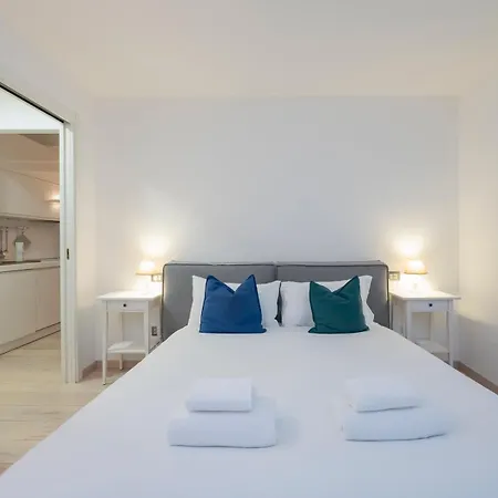 I Host - Vigevano 13 * Милан