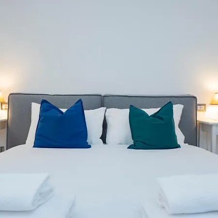 I Host - Vigevano 13 * Милан