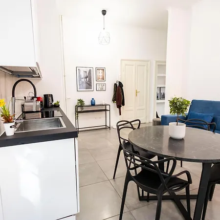 Macchi Charming By 101flats Apartment *