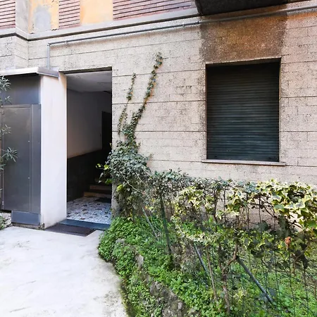 Апартаменты Monolocale Vicino A Fondazione Prada *