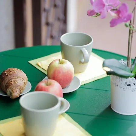 New Modern Flat 10 Minutes Walk From Station Apartment *