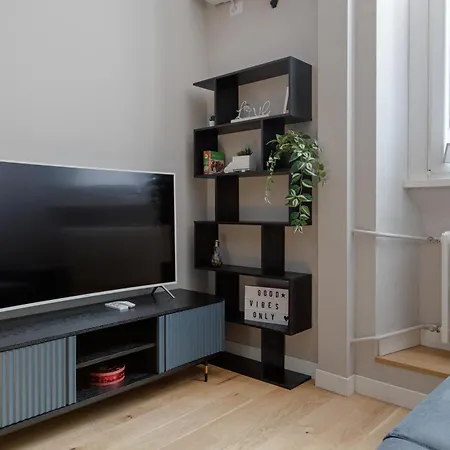 Mac Mahon - Urban Oasis Apartment!