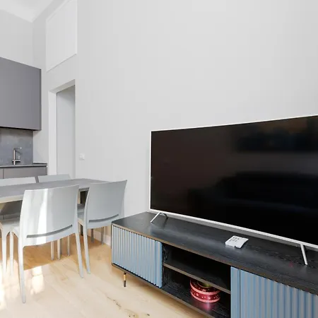 Mac Mahon - Urban Oasis Apartment! * Milan