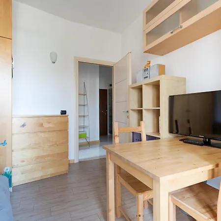 Apartment Martesana Cozy - W/ Balcony Milan