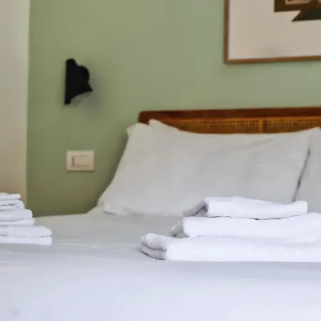 Hostmate - - Via Col Di Lana - Navigli Mailand