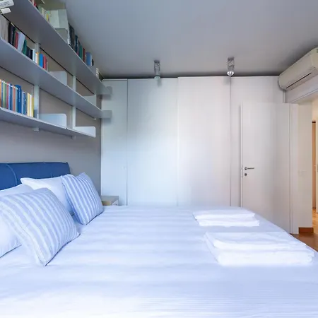 Piola Elegant And Stylish Flat For 4 Milan