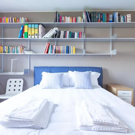 Piola Elegant And Stylish Flat For 4 Apartment *