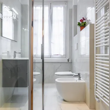 2 Bedroom - Chinatown Apartament