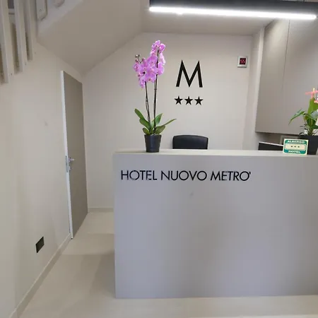 Nuovo Metro Hotel 3*