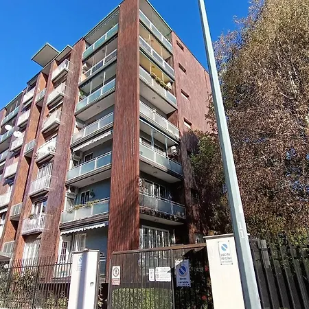 Sahi - Via Dei Ciclamini Mm1 Primaticcio, Stadio San Siro, Ospedale San Carlo Apartmán Milán