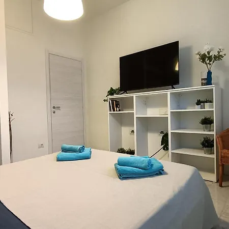 Sahi - Via Dei Ciclamini Mm1 Primaticcio, Stadio San Siro, Ospedale San Carlo *