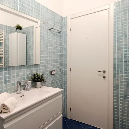 Sahi - Via Dei Ciclamini Mm1 Primaticcio, Stadio San Siro, Ospedale San Carlo Milán