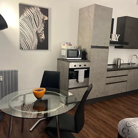 Appartement Lepetit3 - Ac - Self Check In - Station - Airport Shuttle - Balcony - Milanoflats Milan