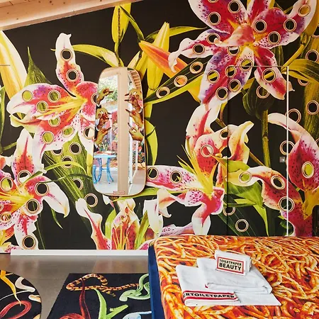 Toiletpaper Living Apartment Milan