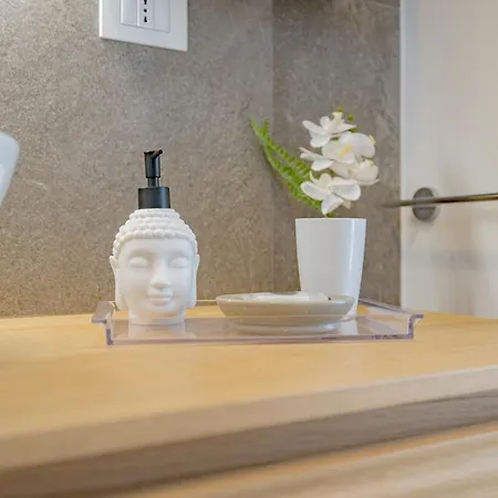 Elegance - Wi-fi Ultra Fast, Near Station 아파트