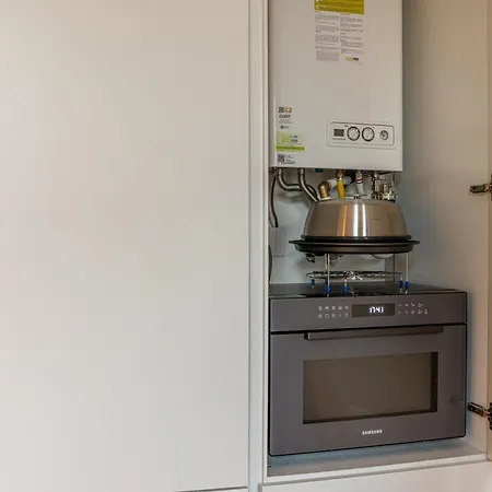 Daire Luxury Design Apt, Comfy W/ A/c, Wifi & Netflix