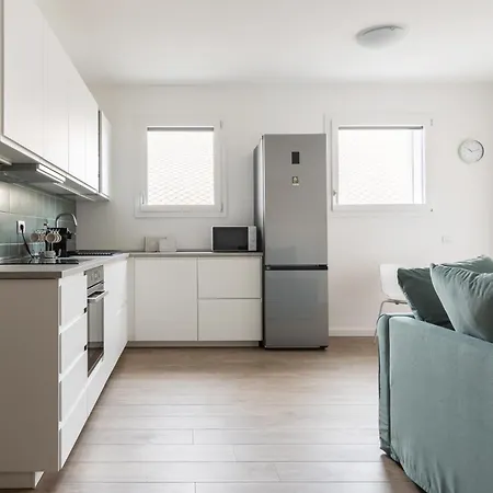Appartamento Bilocale Con Balcone Vicino Palazzo Del Ghiaccio Milano