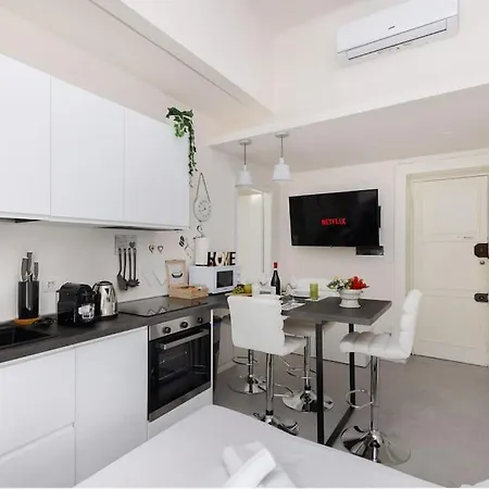 Garden With Free Netflix And Wi-fi Milan