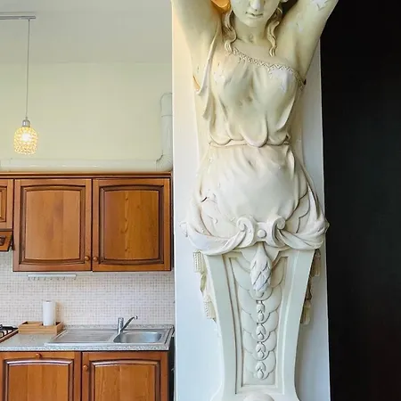 아파트 Charming Flat, And Close To Metro