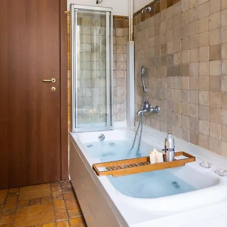 Apartment Navigli-ieo Elegante Idromassaggio Milan