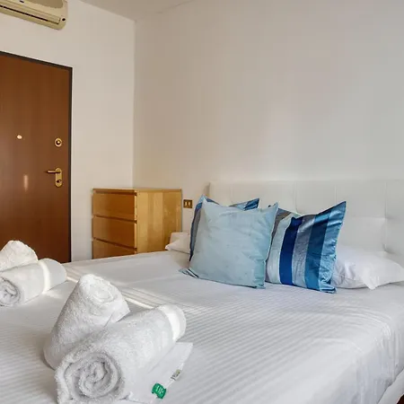 Joivy Spacious Flat, Excellent Centre Access Apartment *