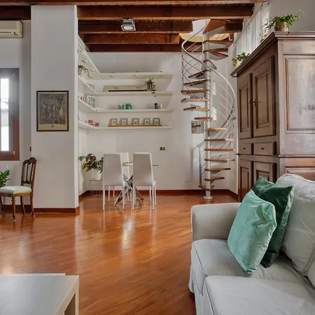 Joivy Spacious Flat, Excellent Centre Access *