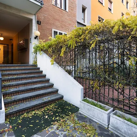 Apartment Citylife, Sempione, Close To Metro M5 Milan