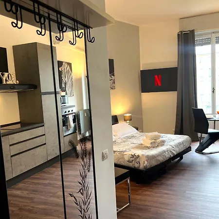 Daire Milanoflats - New Beautiful Fully Equipped With A View Of Piazza San Camillo - 5 Minutes From Station, M2, M3, Airport Shuttle *