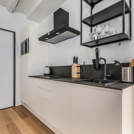 Via Cagnola Arco Della Pace 4pax-wifi Milano