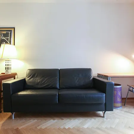 Romantic Spiga Milánó