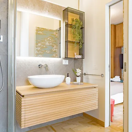 아파트 Elegance - Wi-fi Ultra Fast, Near Station *