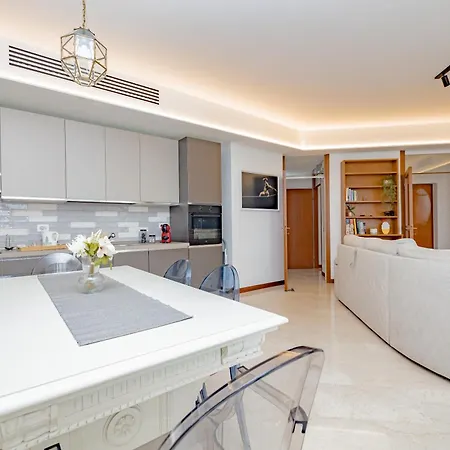 Elegance - Wi-fi Ultra Fast, Near Station 아파트 *