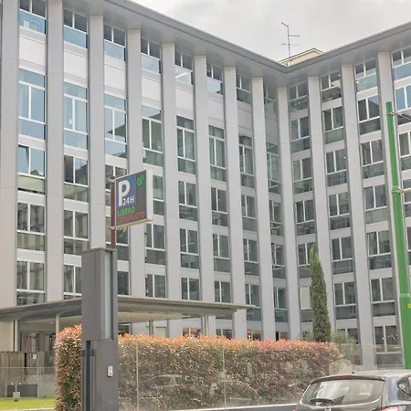 Apartament Elegance - Wi-fi Ultra Fast, Near Station Mediolan