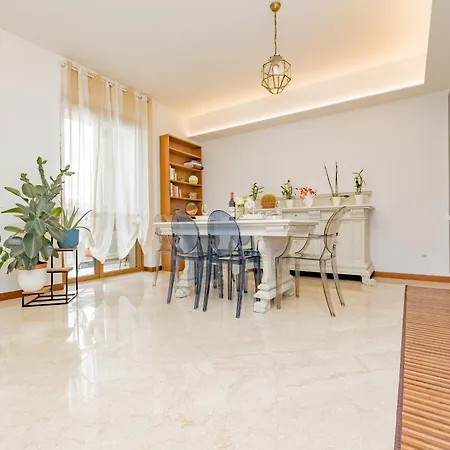 Apartment Elegance & Comfort Station 500mt -15minuti Duomo *