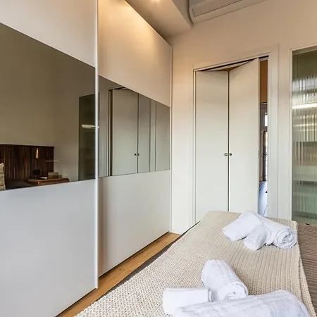 Appartamento Luxury Design Apt, Comfy W/ A/c, Wifi & Netflix *