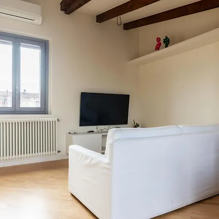 Bilocale In Ottima Posizione: Tra E Lima Daire *