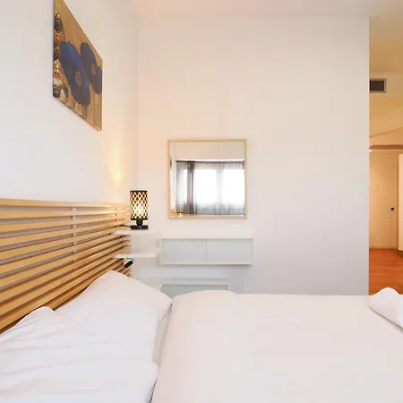 Primopiano - Fargorida 6 * Milán