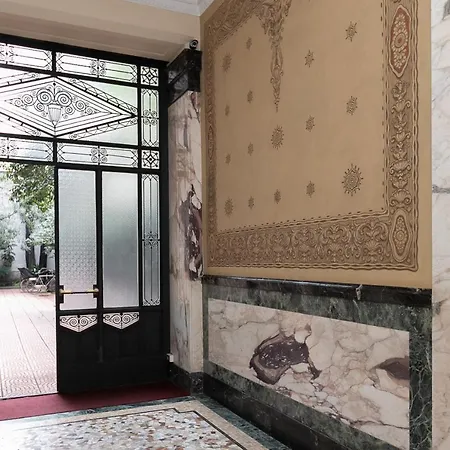 Giovio 11 - Eccellente - Spazioso - *