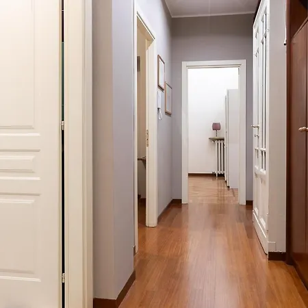 Giovio 11 - Eccellente - Spazioso - ميلان