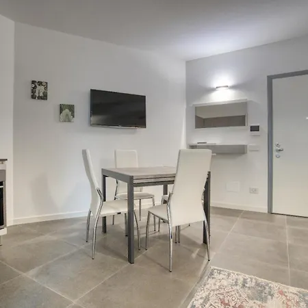 Temporaryflat Serlio 7 * Milan