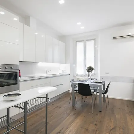 Easylife - Moderno E Chic Con Led Atmosferici Apartment Milan