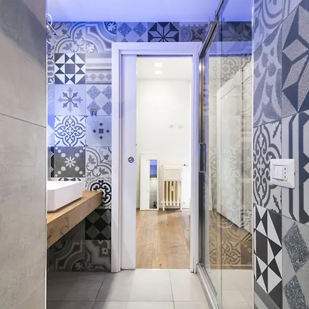 Easylife - Moderno E Chic Con Led Atmosferici * Milan