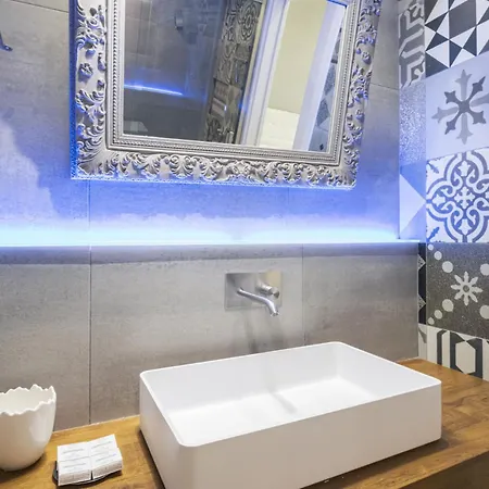 Apartment Easylife - Moderno E Chic Con Led Atmosferici