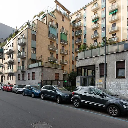 Modern Close To Forlanini And Linate! 밀라노