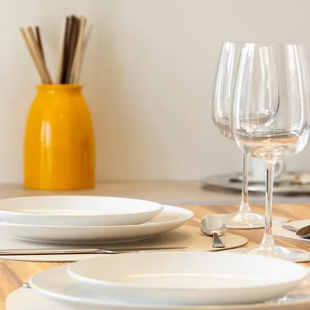 Guesthost - Glam Flat Apartman Milánó