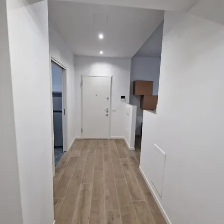 Imhome - Largo Gemito Милан