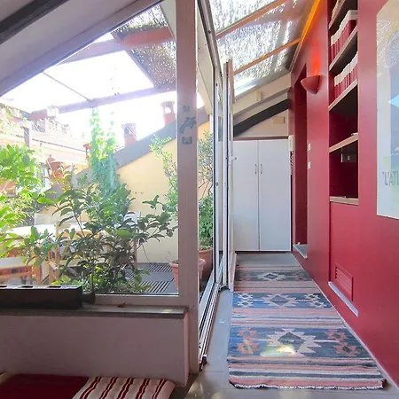 Temporary House - Design District Apartment