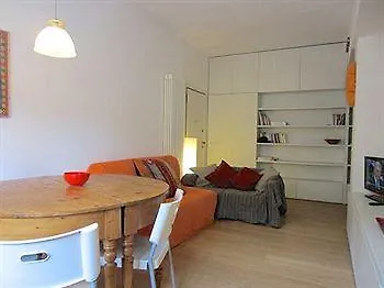 Temporary House - Design District Apartment