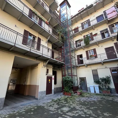 Authentic Milan Ringhiera House Near Metro